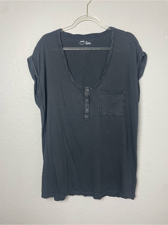 aerie Tops - Aerie Oversized Washed Black Short-Sleeve Henley Pocket Tee Size M